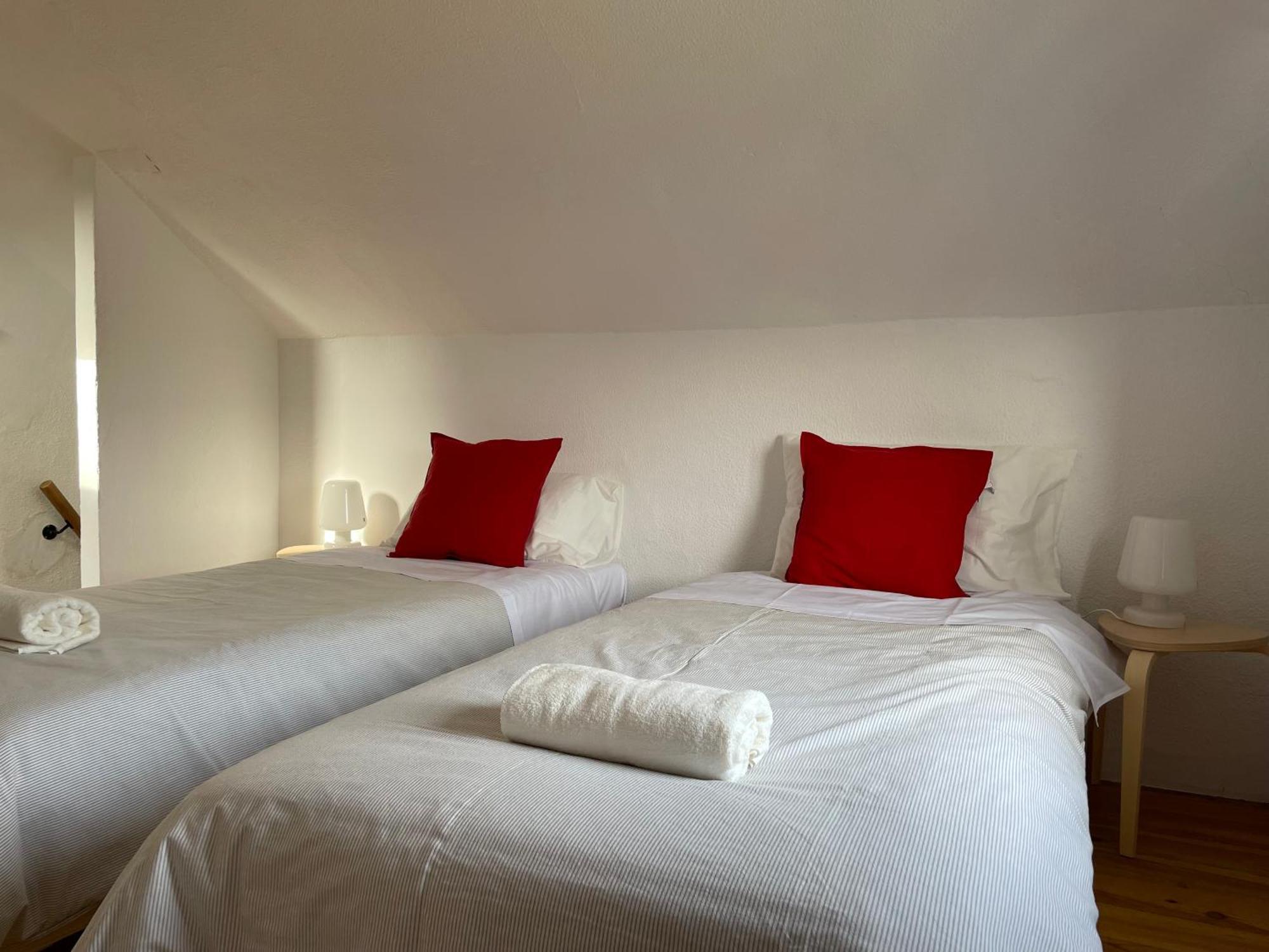 Casa Do Cristo Rei I Apartment อัลมาดา ภายนอก รูปภาพ
