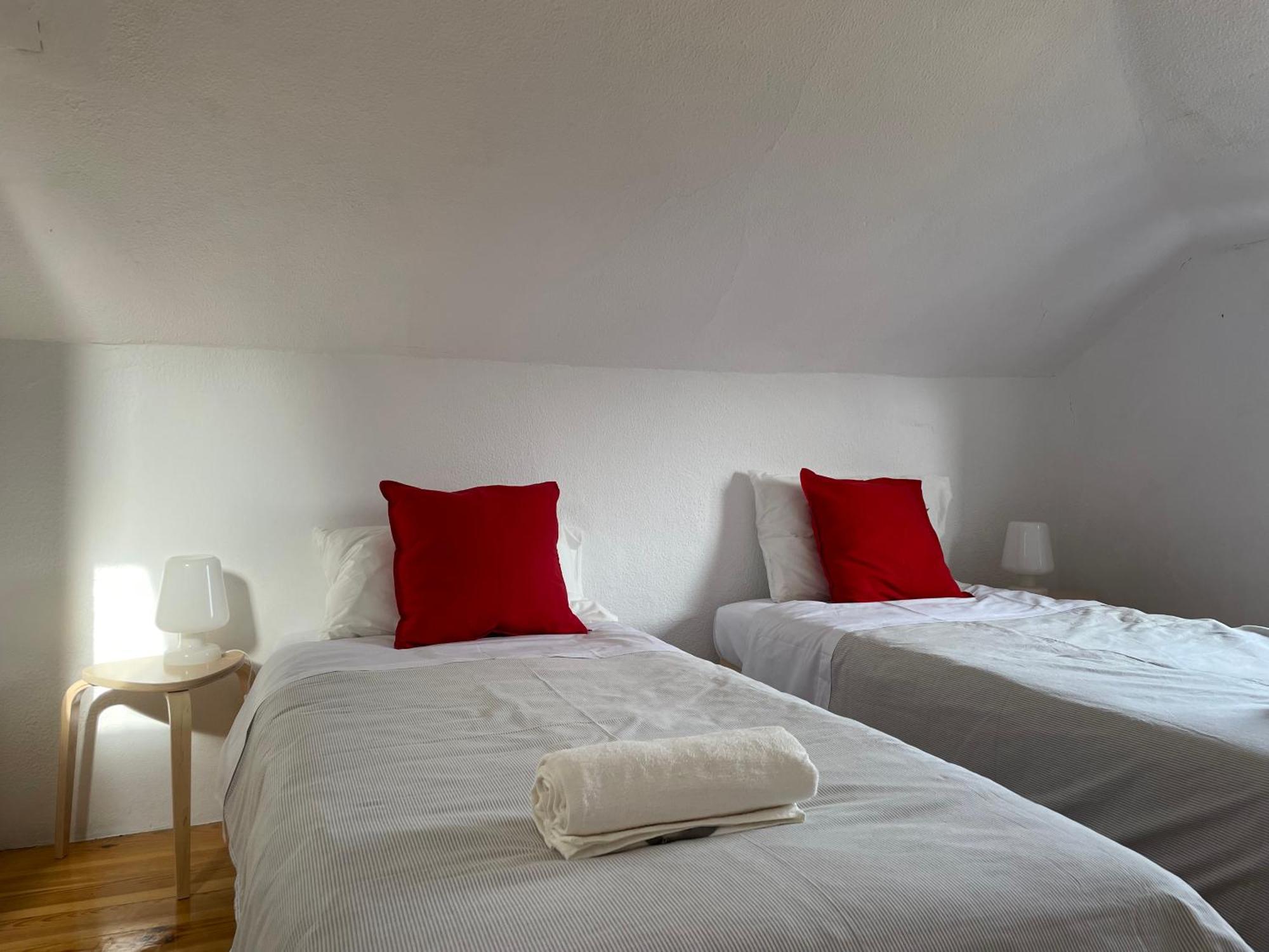 Casa Do Cristo Rei I Apartment อัลมาดา ภายนอก รูปภาพ